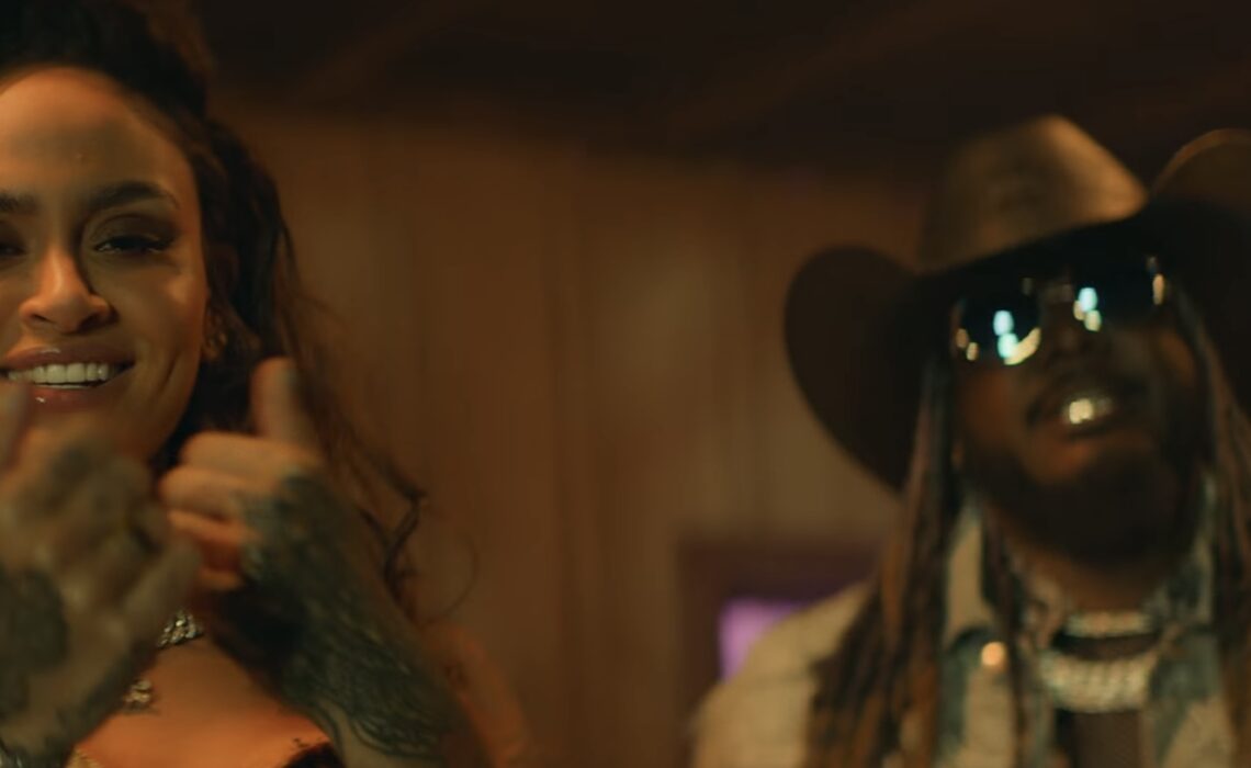 Shawty [Featuring T Pain] (video) [Main] 